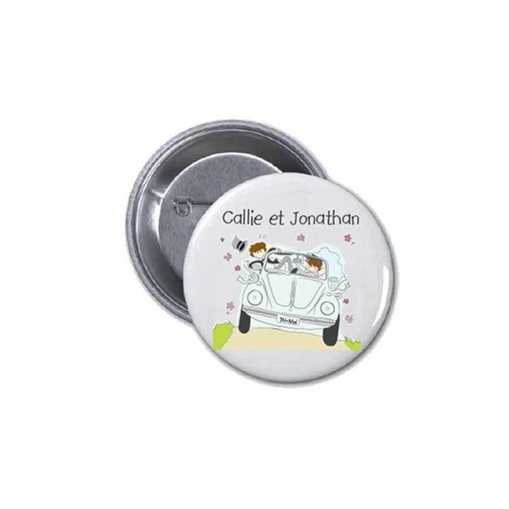BADGE MARIAGE  LES MARIES EN VOYAGE DANS UNE COCCINELLE DESSIN HUMOUR ET TENDRE