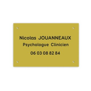 Plaque plexiglas DOREE, gravure lettres noires,  30x20 cm  vis et cache vis laiton, imprimeur graveur des alpes