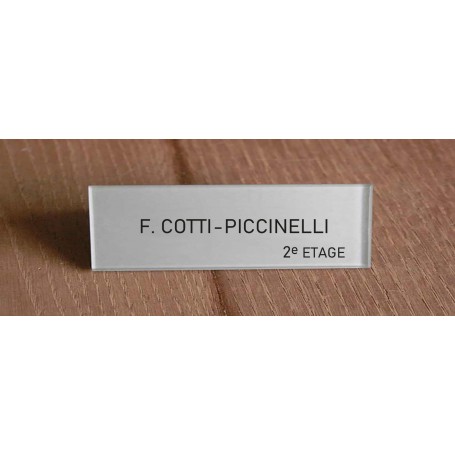 PLAQUE BOITE A LETTRE EN PLEXIGLAS 120X30 MM GRAVEE ENVERS A GRENOBLE