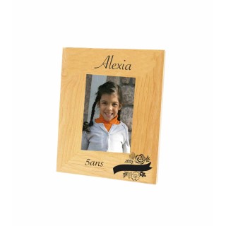cadre photo en bois de hêtre gravé