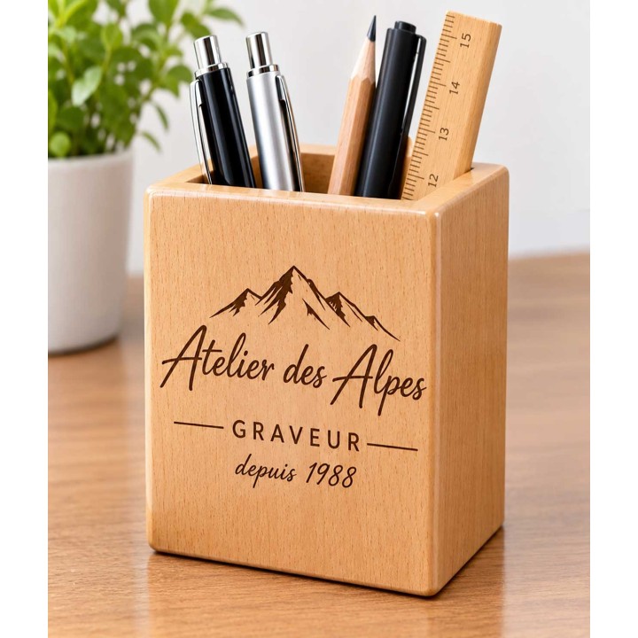 POT A CRAYON EN BOIS DE HETRE GRAVE A GRENOBLE CADEAU ECOLOGIQUE ARTISANAL