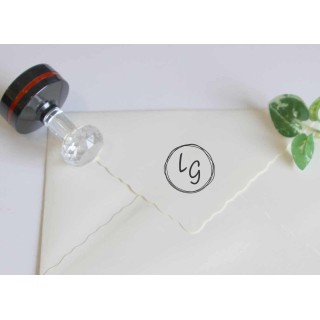 Tampon scrapbooking rond 3 contours 2 initiales