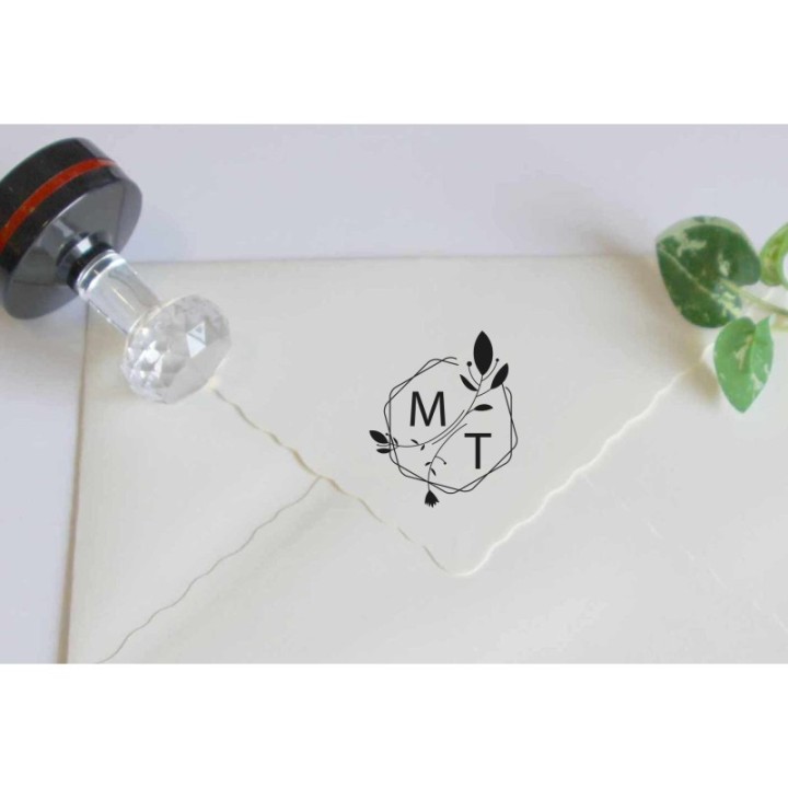 tampon scrapbooking  joli  encadrements 2  initiales